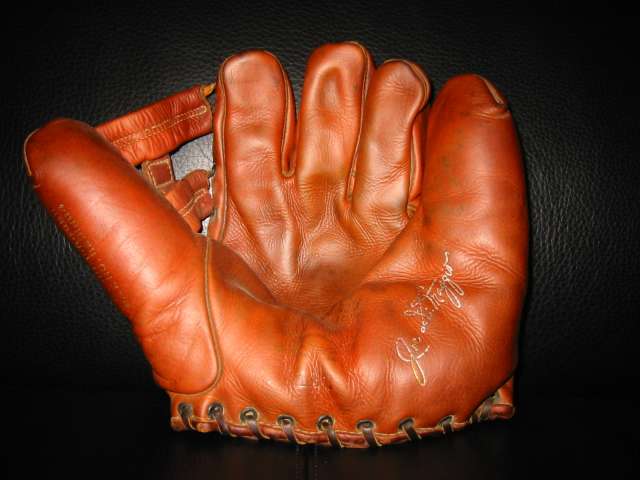 Joe DiMaggio Spalding 133 Front